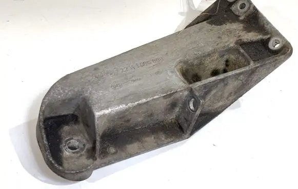 BMW X5 E53 Engine mounting bracket 1096999