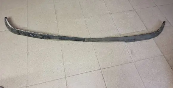 Front bumper lip
