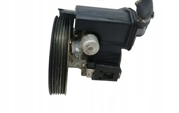 Peugeot 206 Power steering pump 9636868880