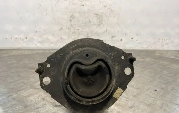 Jeep Grand Cherokee Engine mount bracket 52124677AG