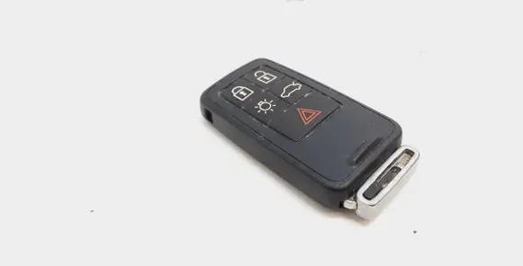 Volvo S80 Ignition key/card 8676873