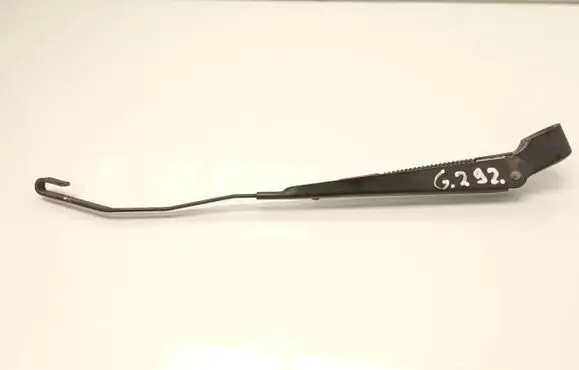 Suzuki Grand Vitara II Rear wiper blade arm YH4RR 35768