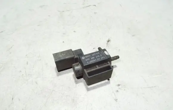 Volkswagen Golf V Turbo solenoid valve 72288000 037906283C