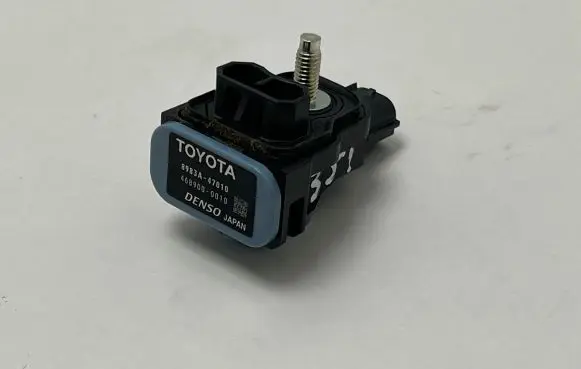 Toyota Prius (XW50) Airbag deployment crash/impact sensor 8983A47010 4689000010