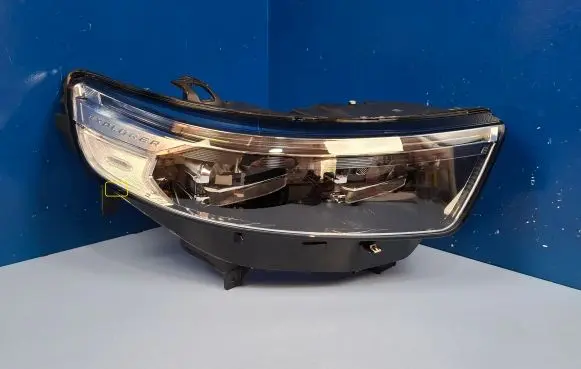 Ford Explorer VI Headlight/headlamp MB5B13W029EA 2532030