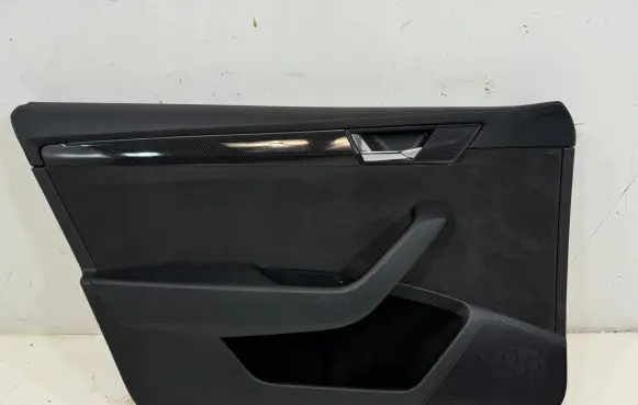 Skoda Superb B8 (3V) Front door card panel trim