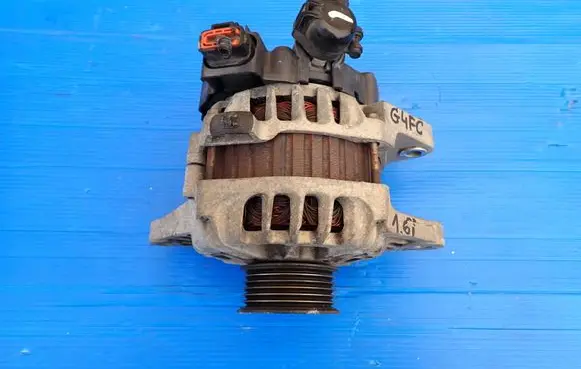 KIA Soul Generator/alternator 373002B101