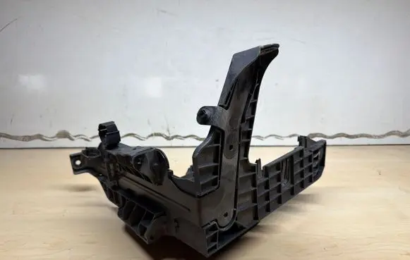 Volkswagen Crafter Other engine bay part 2N0915515