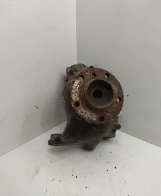BMW 7 E65 E66 Front wheel hub spindle knuckle 6753461