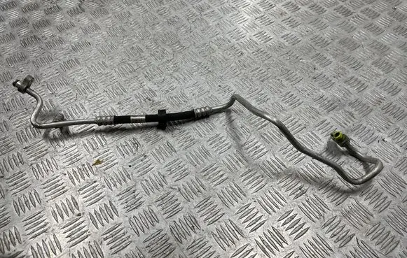 Mercedes-Benz E W212 Engine coolant pipe/hose A2128305515