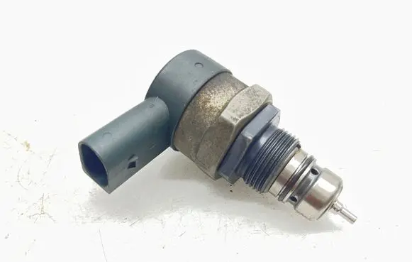 Mercedes-Benz E W211 Fuel pressure regulator A6110780449