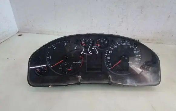 Audi A6 S6 C5 4B Speedometer (instrument cluster) 8L0919272
