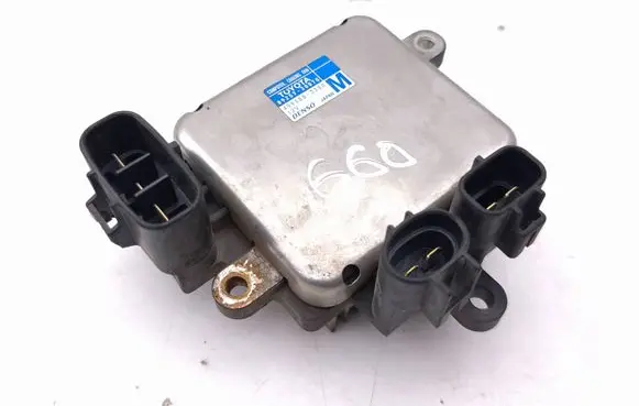 Lexus GS 300 350 430 450H Fan control module 8925730070 4993003300