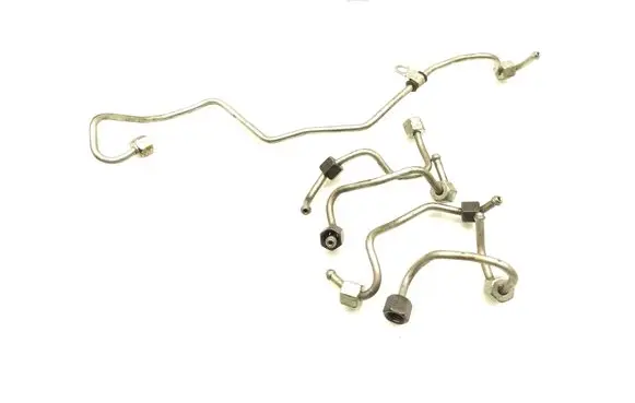 Mazda 3 III Fuel injector supply line/pipe 