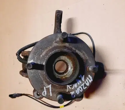 Mazda 2 Stub axle DYP92611XD