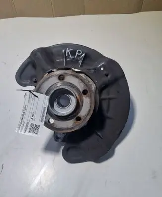 Mercedes-Benz B W247 Front wheel hub A2473320700