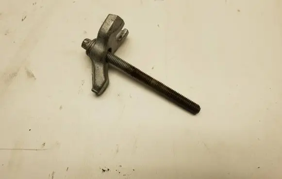 BMW 1 E82 E88 Fuel Injector clamp holder