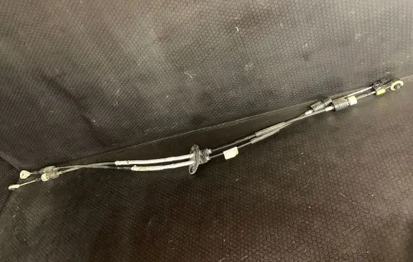 Volvo XC60 Gear shift cable linkage 31325365 03172224 28022011