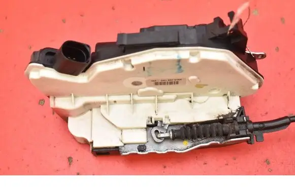 Seat Ibiza IV (6J,6P) Front door lock 5N1837016A