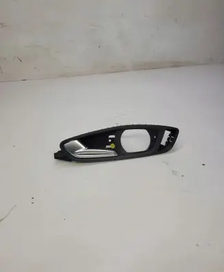 Audi A1 Front door interior handle 8X0837019 ORYGINAASO