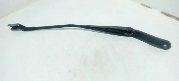 Volvo XC60 Front wiper blade arm 30753530