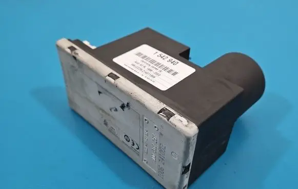 Audi A3 S3 8L Central locking vacuum pump 8D0862257 IMPRK1542940