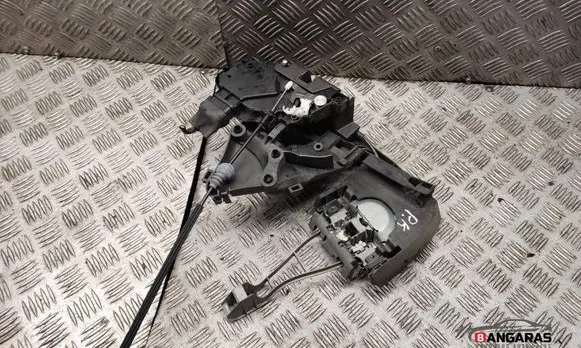 Volvo V50 Front door lock 985914