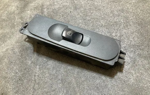 Mercedes-Benz Sprinter W906 Electric window control switch A9065451913 2590108 ZGS002