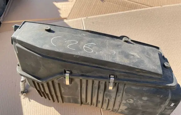 Air filter box