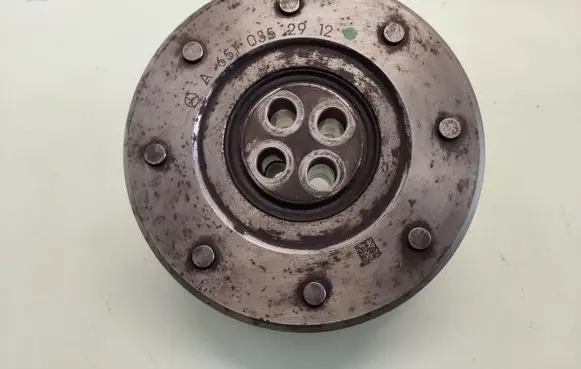 Mercedes-Benz V Class W447 Crankshaft pulley A6510352912