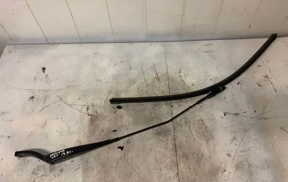 Citroen Berlingo Front wiper blade arm