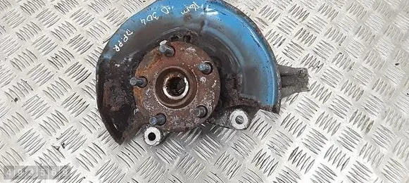 Front wheel hub