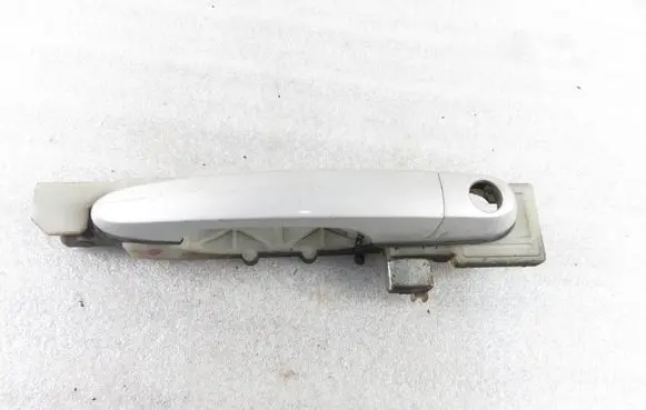 Hyundai Tucson JM Front door exterior handle 