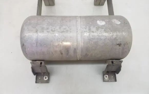 Mercedes-Benz ML W164 Air suspension tank/reservoir A1643200015