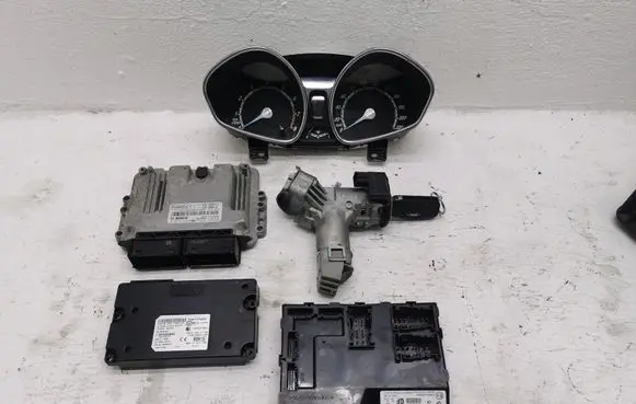Ford Fiesta Engine ECU kit and lock set G1B1-12A650-ATC