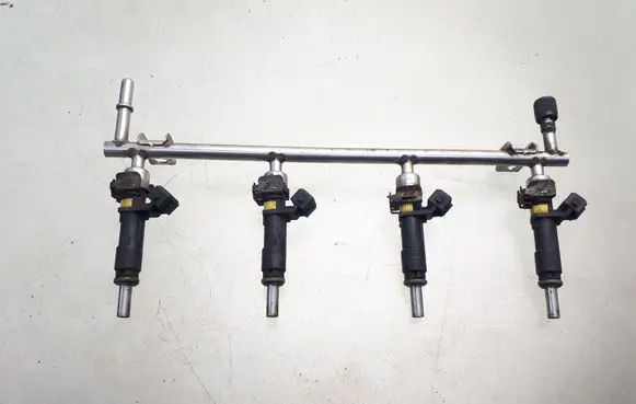Opel Zafira B Fuel main line pipe 55353806 7101A04096
