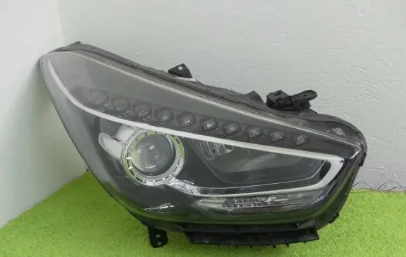 Hyundai i40 Headlight/headlamp 92102-3z530
