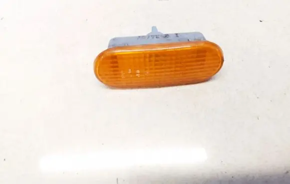 Volkswagen PASSAT B5 Front fender indicator light 3b0949117