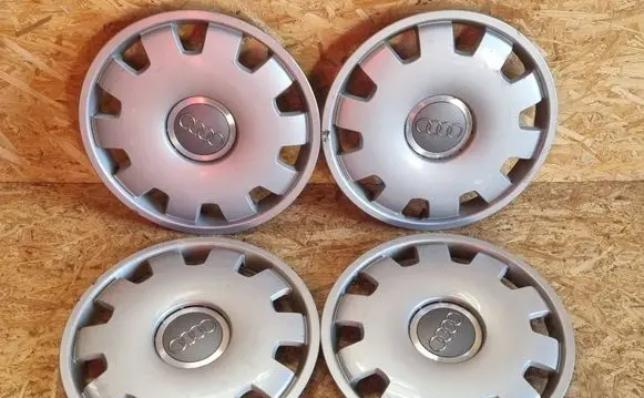 Audi A4 S4 B7 8E 8H R16 wheel hub/cap/trim 4B0601147D