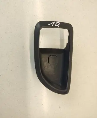 Hyundai Tucson JM Front door interior handle trim 826112E000