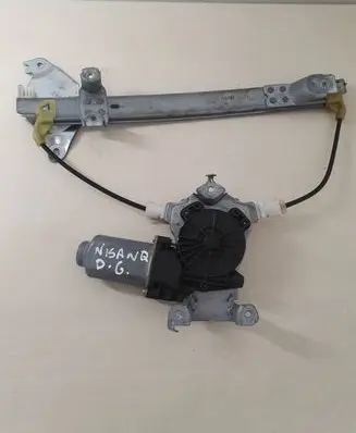 Nissan Qashqai Rear door window regulator with motor 402190A