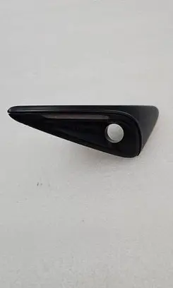 Front fender indicator light
