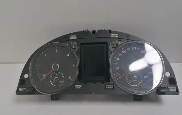 Volkswagen PASSAT CC Speedometer (instrument cluster) 3C8920970S