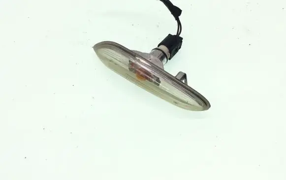 BMW 5 E60 E61 Front fender indicator light 7165742
