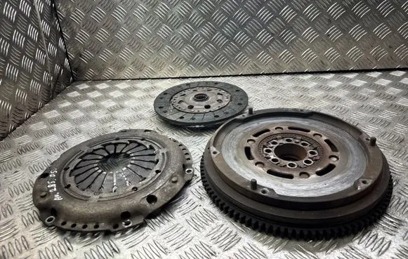 Toyota Avensis T250 Clutch set kit 