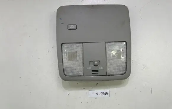 Toyota Avensis T270 Front seat light