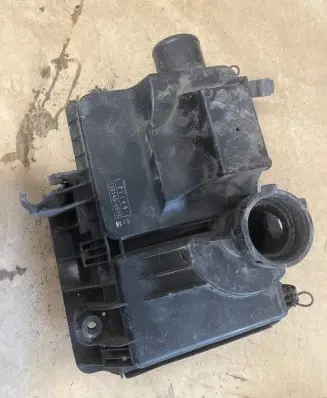 Toyota Prius (XW20) Air filter box 1001406970