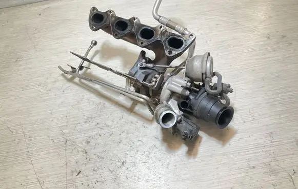 Audi A3 S3 8P Turbo 03C145701R
