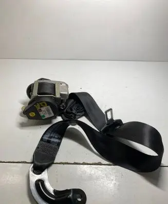 Volkswagen Golf Plus Front seatbelt 5M1857706B AL101248079 05092007