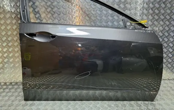 Honda Accord Front door S26405641
